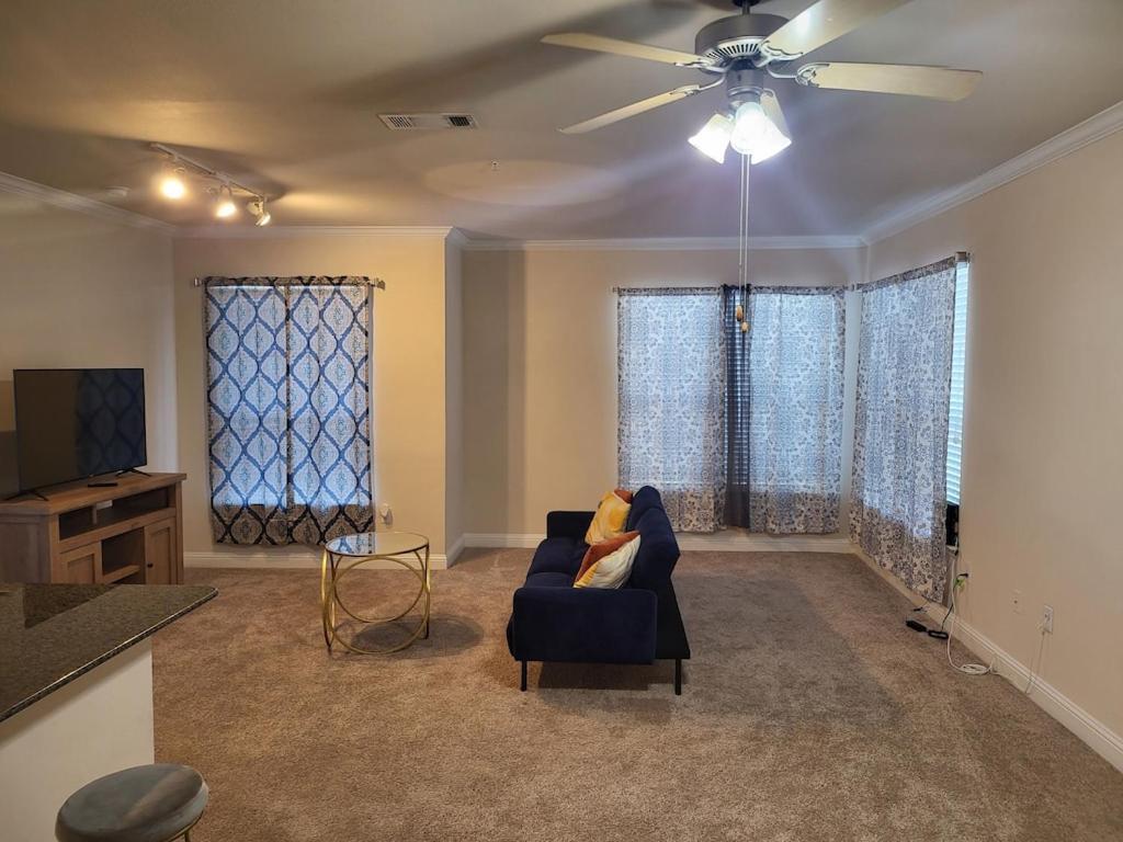 Modern Galleria Apt-Freeparking-Pool-Fast Wifi-Med Ctr 休斯敦 外观 照片