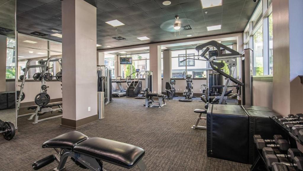 Modern Galleria Apt-Freeparking-Pool-Fast Wifi-Med Ctr 休斯敦 外观 照片